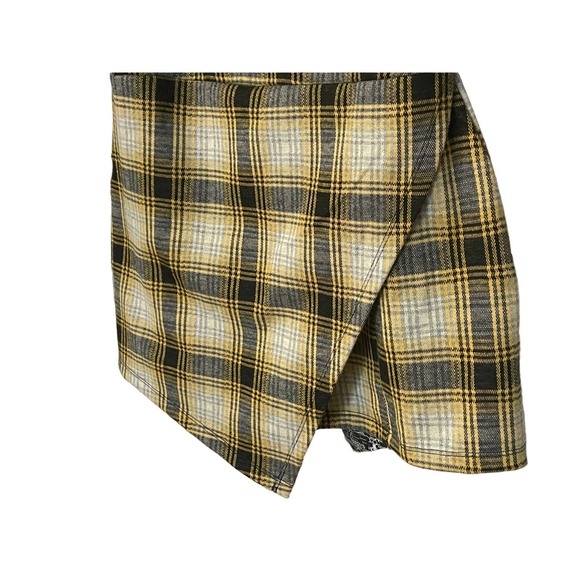 Popular Basics yellow and black plaid romper size Medium - Picture 6 of 8